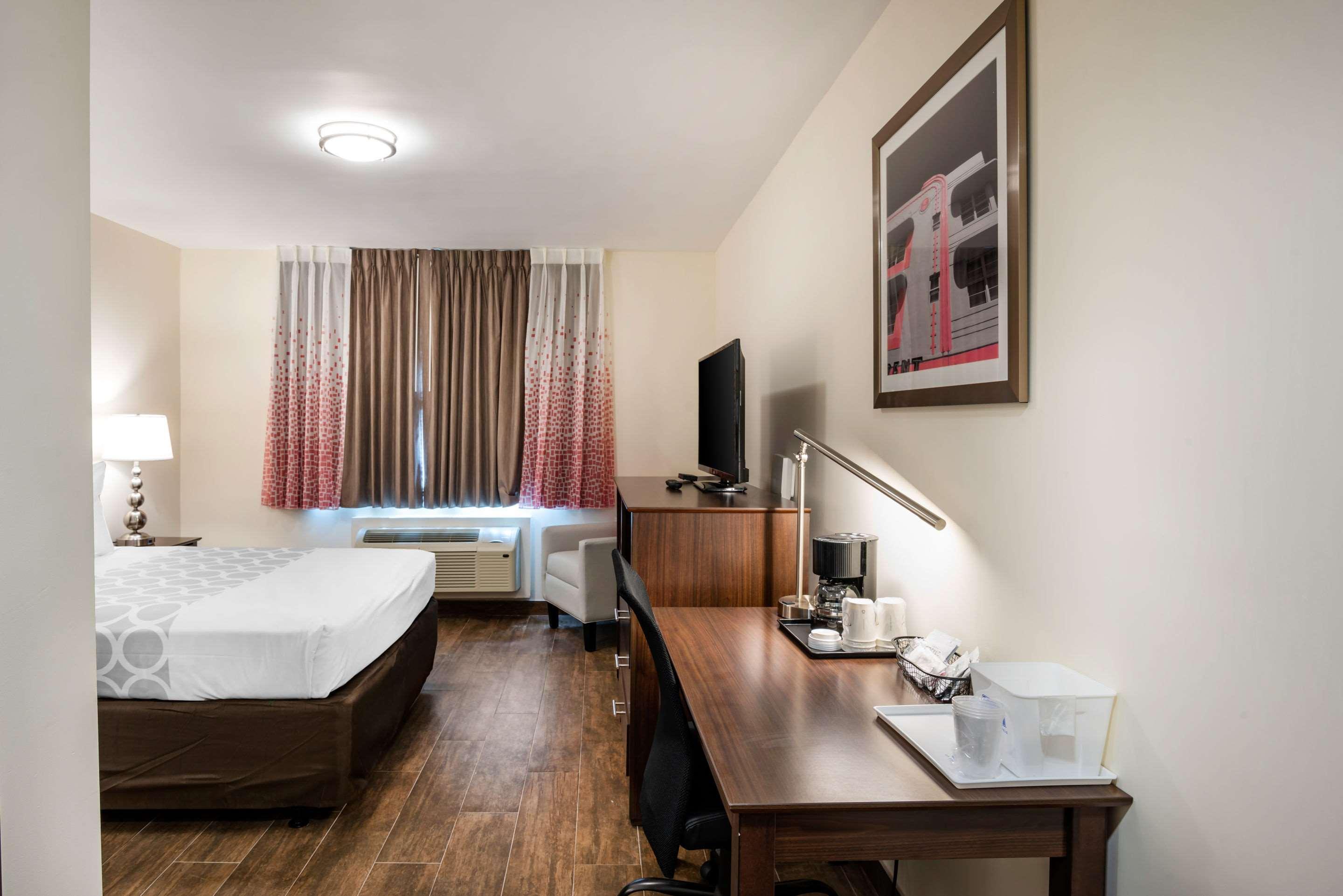 Downtown Hollywood Gardens Inn & Suites Eksteriør billede