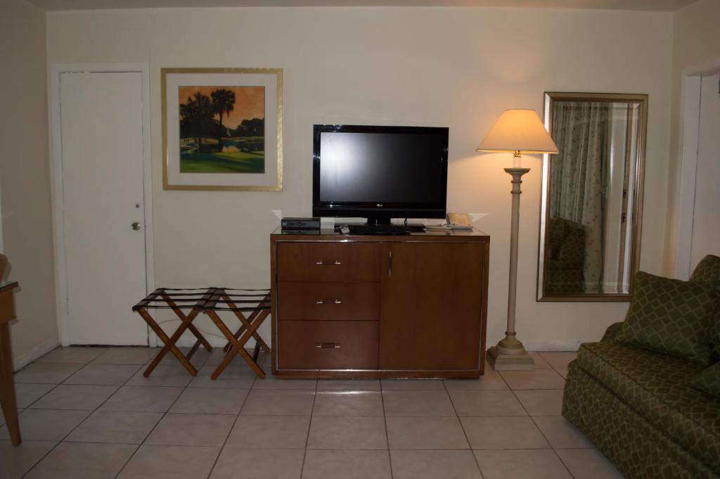 Downtown Hollywood Gardens Inn & Suites Eksteriør billede